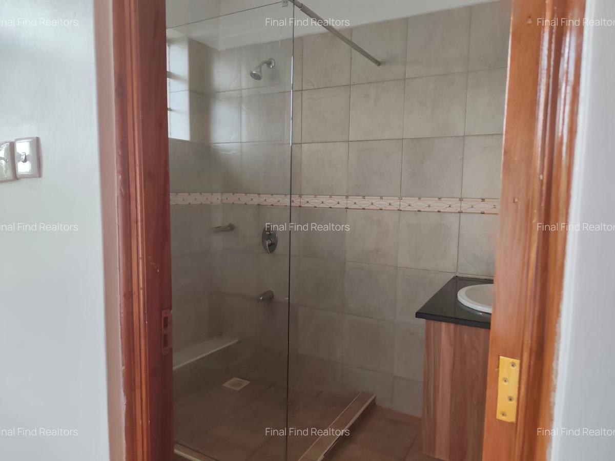 4 Bed Townhouse with En Suite in Kitisuru - 17