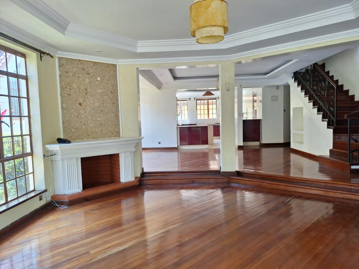 5 Bed Townhouse with En Suite in Lavington - 9