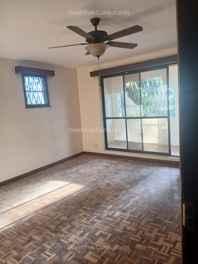 4 Bed Villa with En Suite in Runda - 13