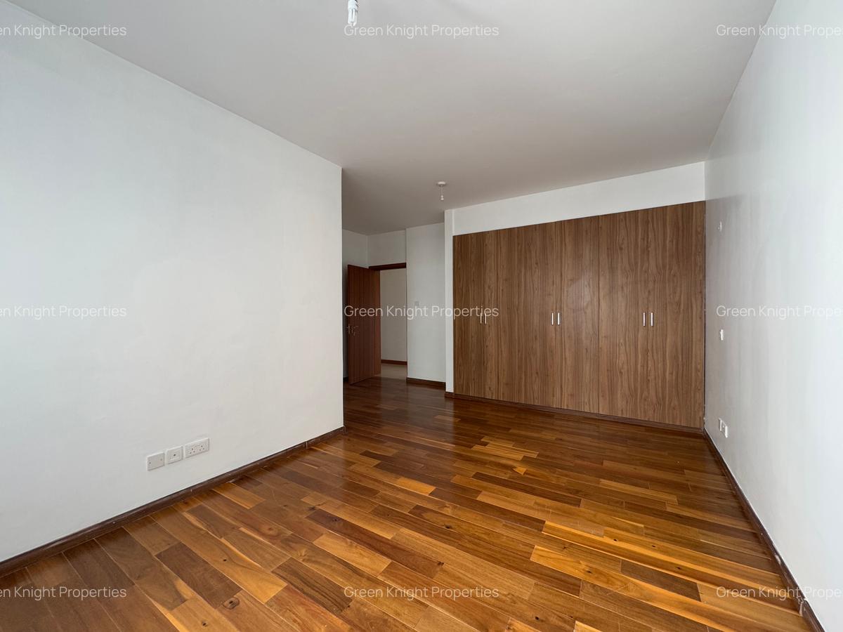 Serviced 3 Bed Apartment with En Suite in Kilimani - 11