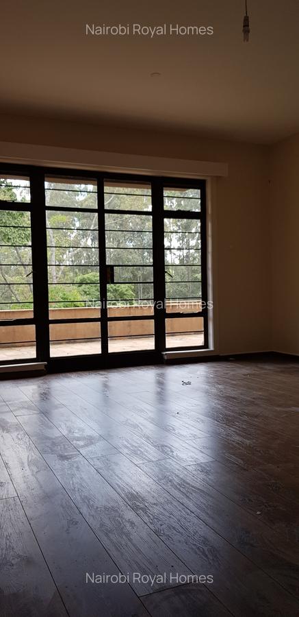 5 Bed House with En Suite at Lone Tree 55 - 16