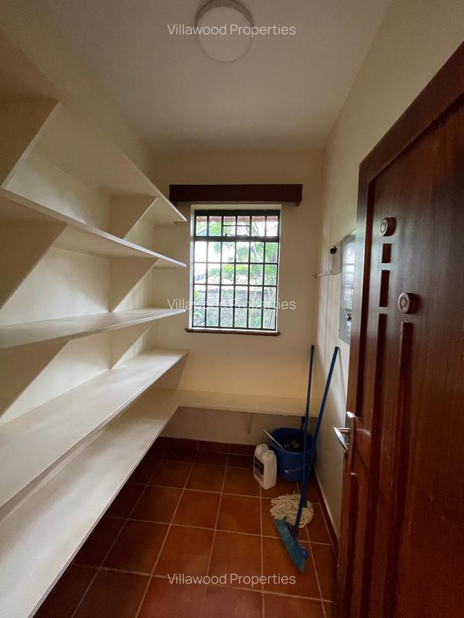 5 Bed Villa with En Suite in Nyari - 7
