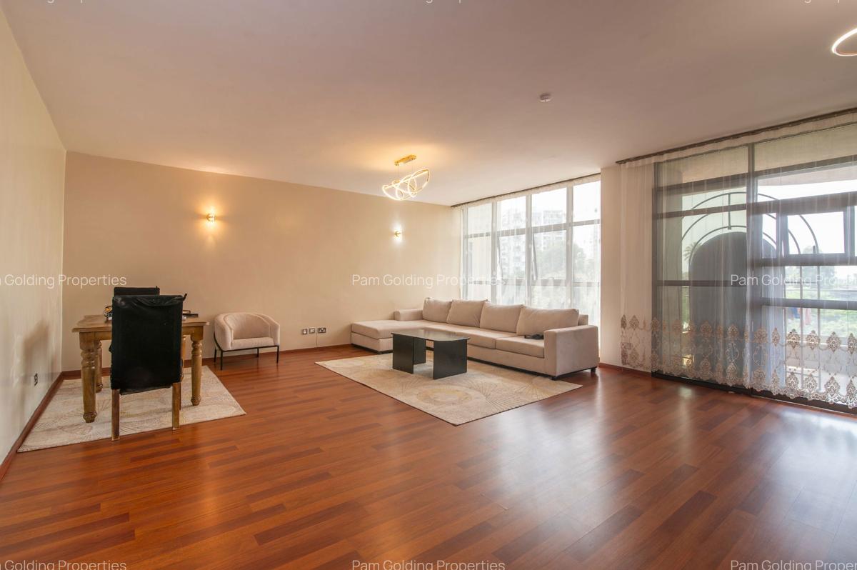 3 Bed Apartment with En Suite in Parklands - 1