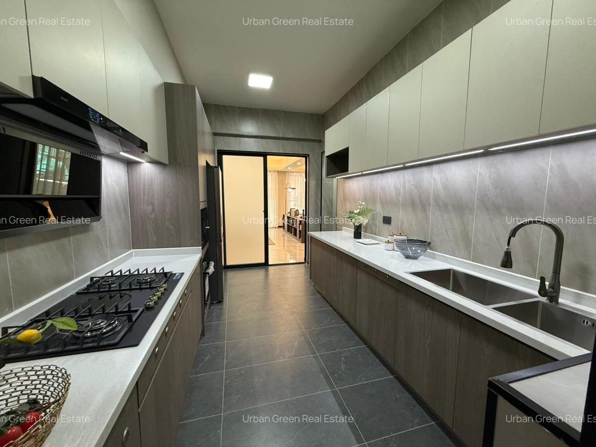 3 Bed Apartment with En Suite in Lavington - 4