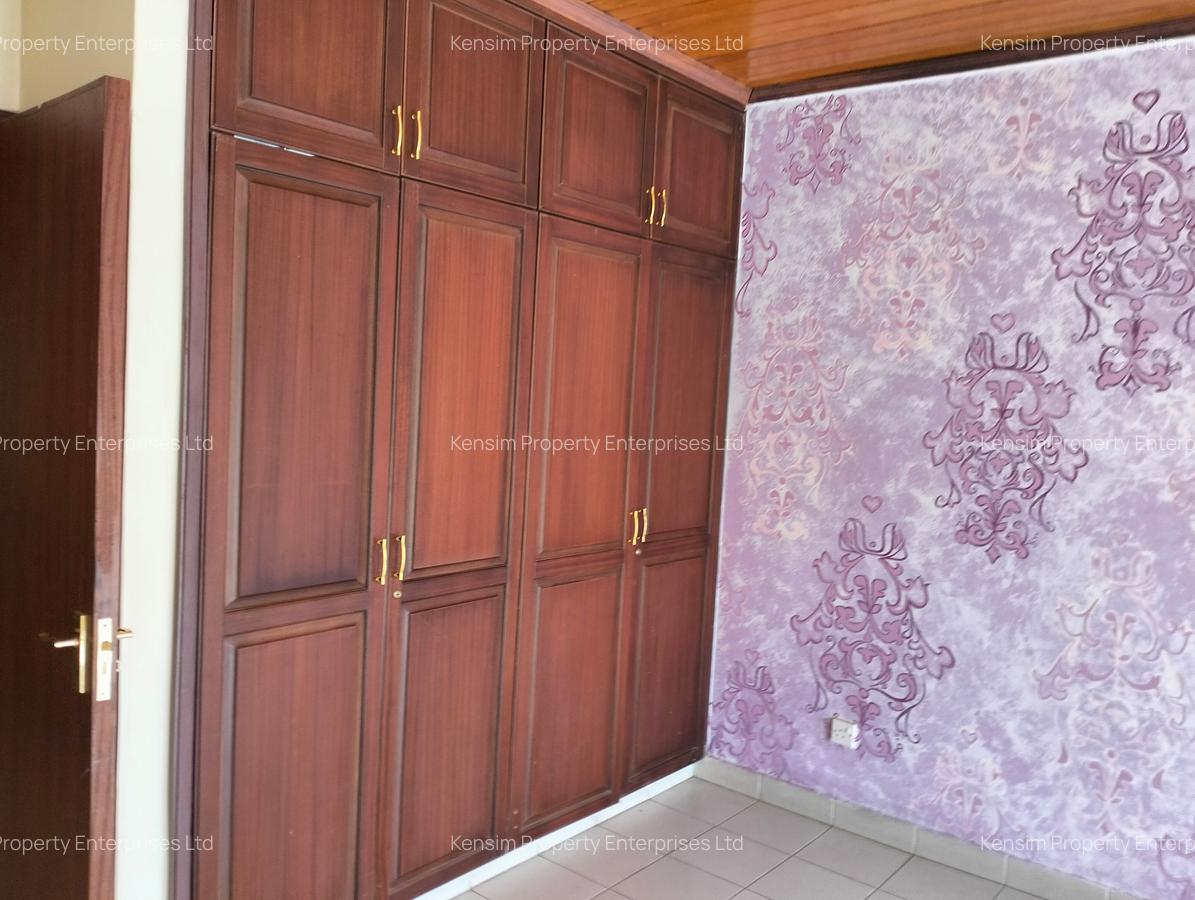 4 Bed Townhouse with En Suite in Lavington - 19