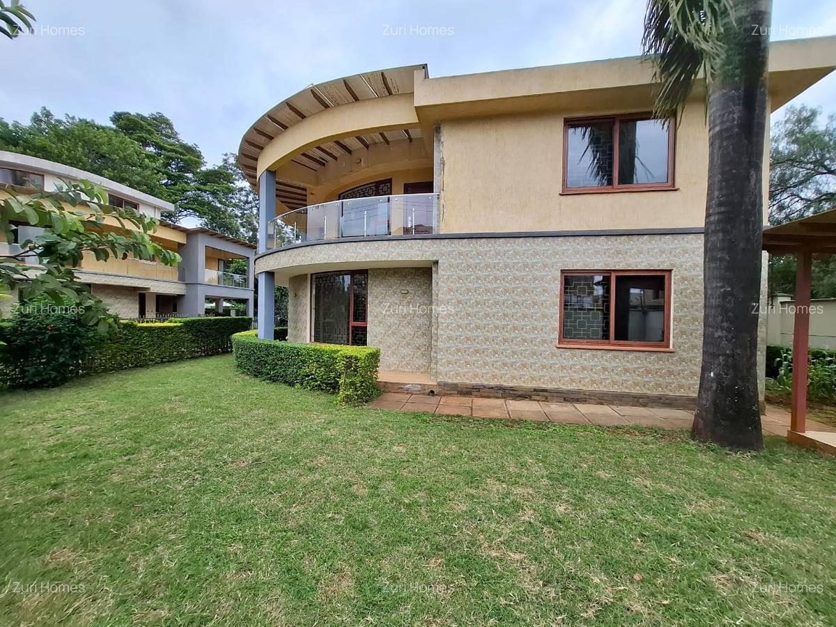 5 Bed Townhouse with En Suite in Lavington - 6