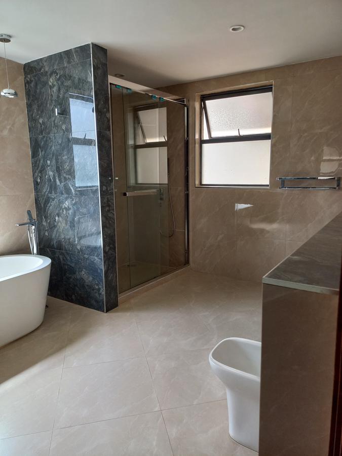 5 Bed Townhouse with En Suite in Lavington - 15