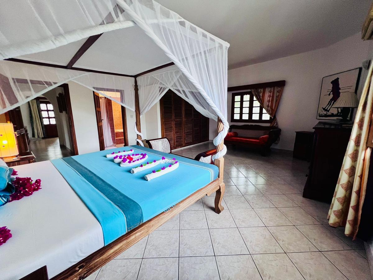 5 Bed Villa with En Suite in Watamu - 10