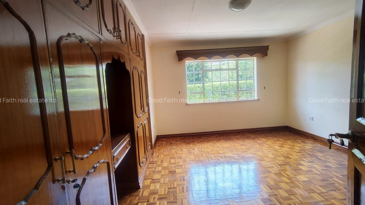 5 Bed House with En Suite in Runda - 13