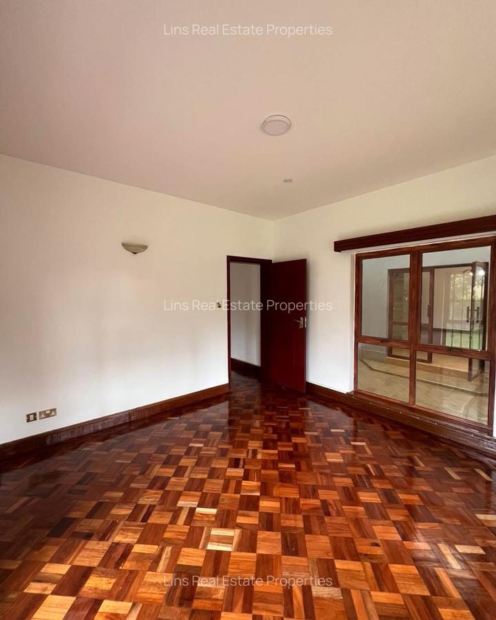 5 Bed Townhouse with En Suite in Runda - 15