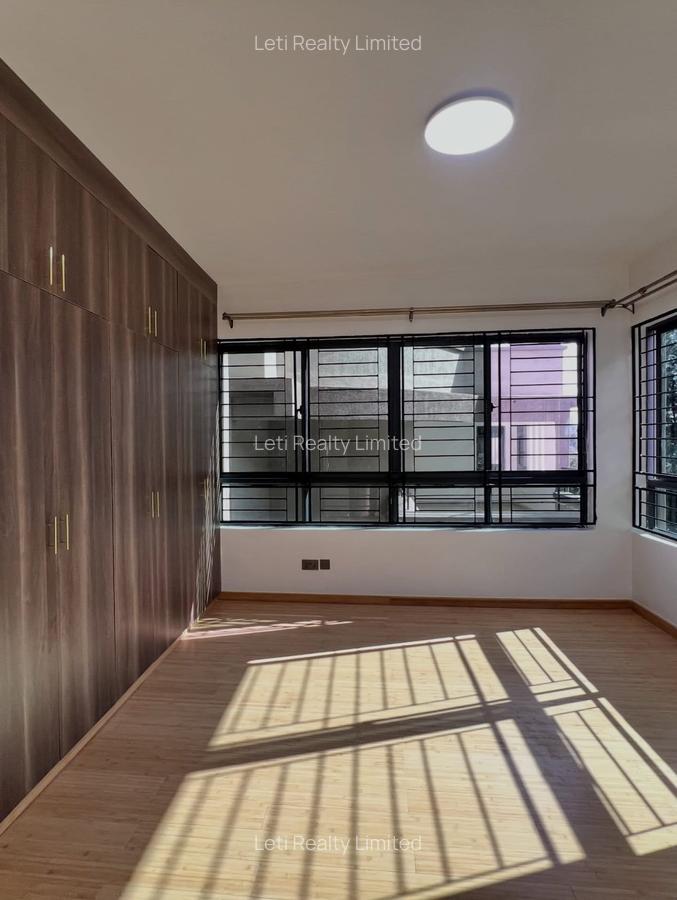 6 Bed Townhouse with En Suite in Lavington - 9