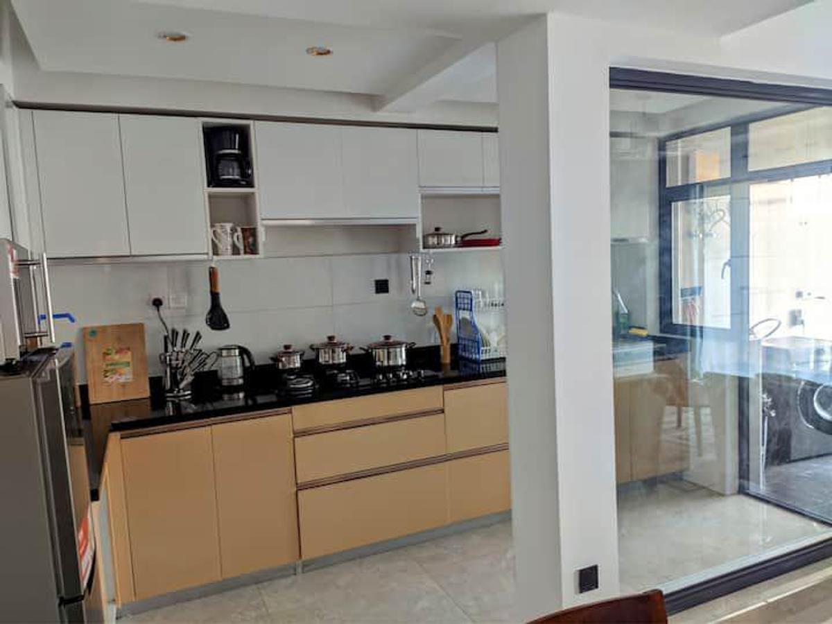 2 Bed Apartment with En Suite in Lavington - 4