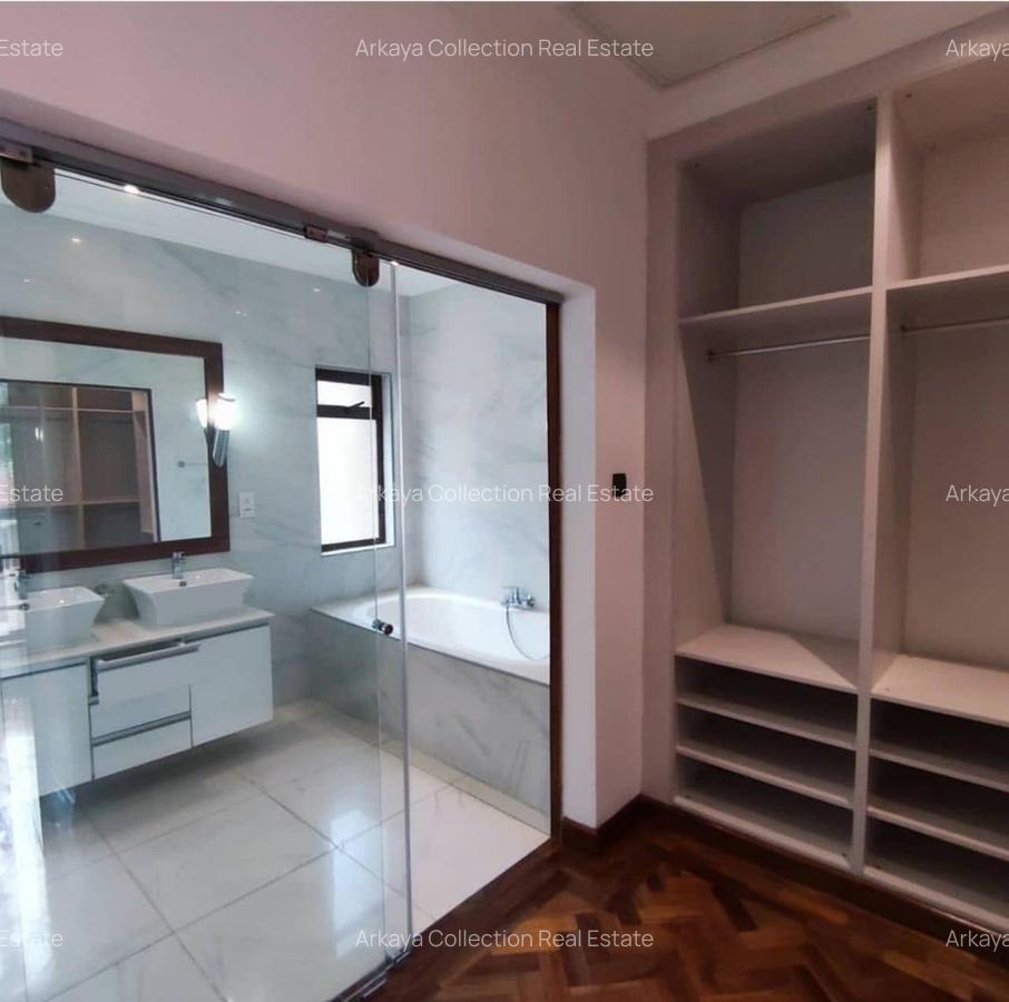 5 Bed Townhouse in Lavington - 9