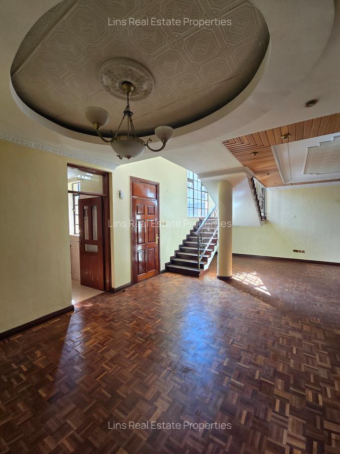 4 Bed Townhouse with En Suite in Lavington - 7