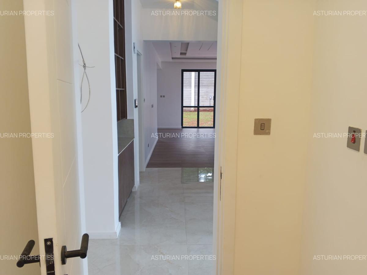 5 Bed Townhouse with En Suite in Lavington - 6