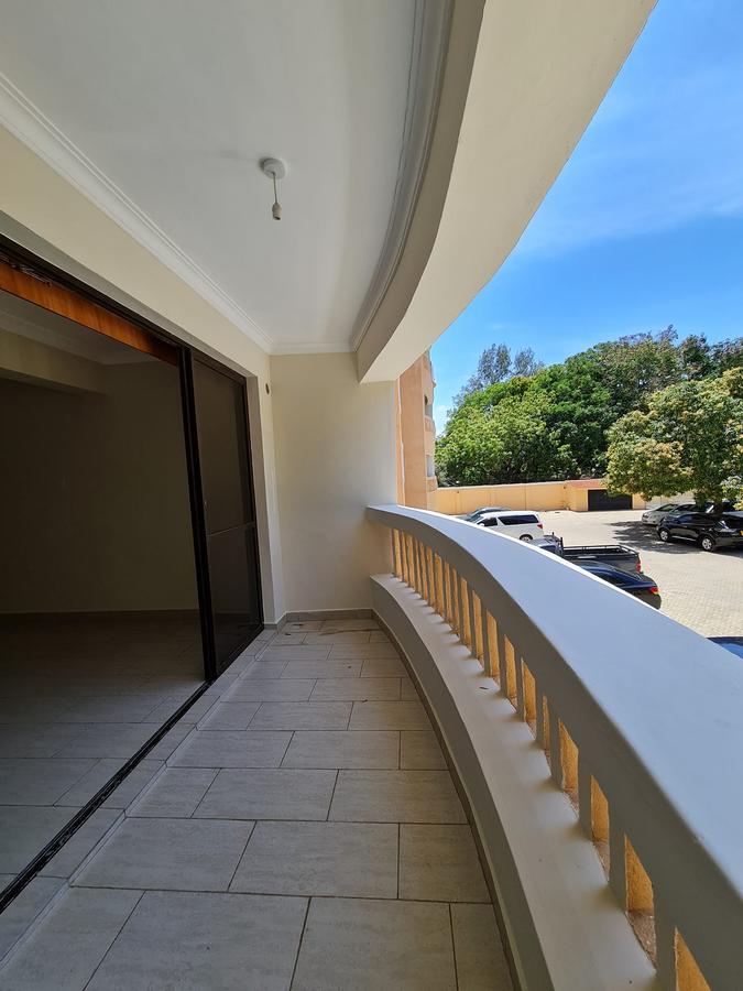 3 Bed Apartment with En Suite in Nyali Area - 2