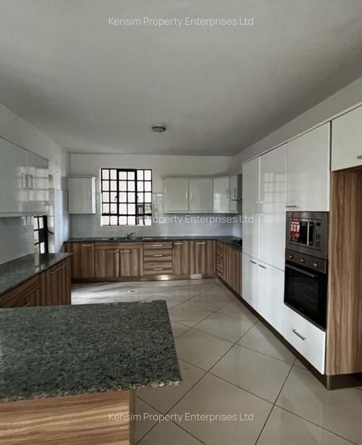 4 Bed Townhouse with En Suite in Kitisuru - 3