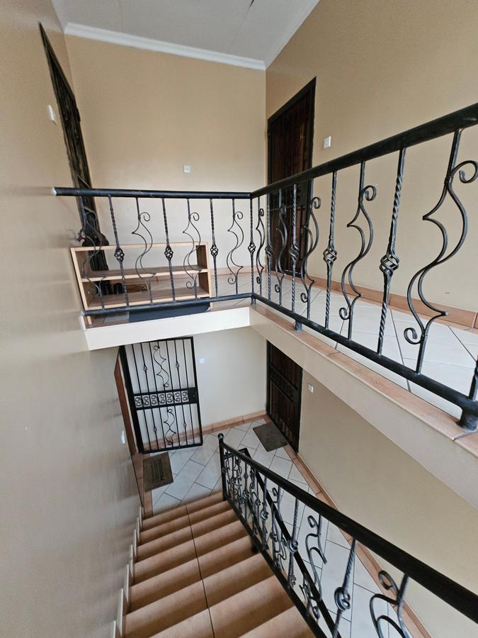 2 Bed Apartment with En Suite at Kilimani - 18