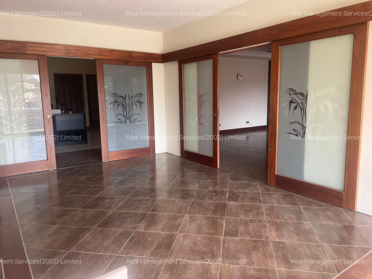 3 Bed Apartment with En Suite at 1St Parklands - 2