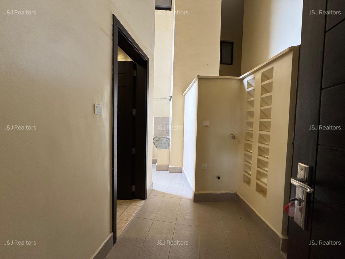 3 Bed Apartment with En Suite in Lavington - 15