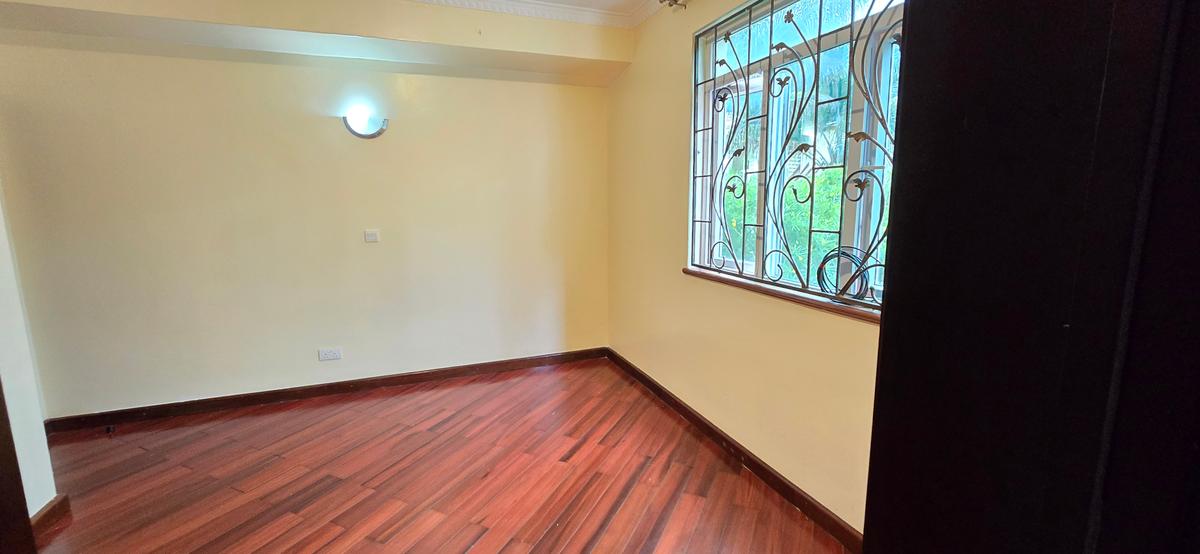 5 Bed Townhouse with En Suite at Owashika Road - 14