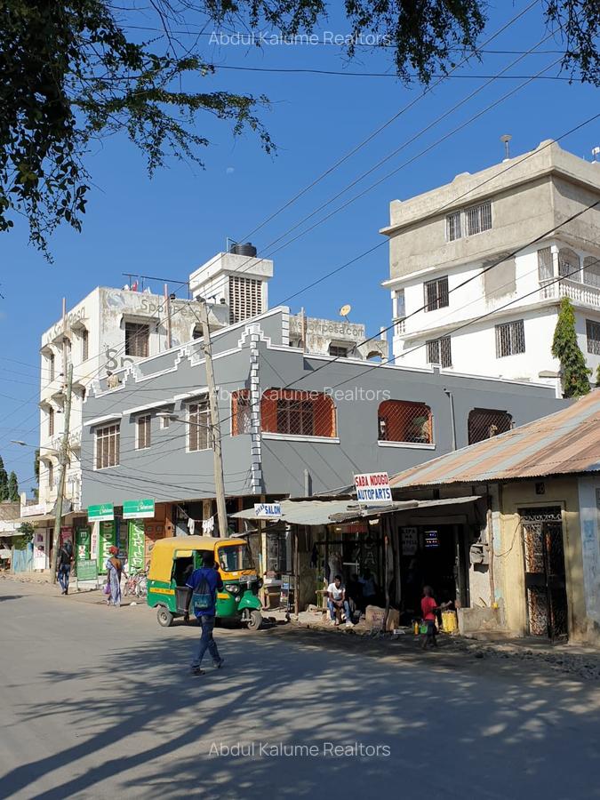 10 Bed House with Borehole at Bamburi - 1