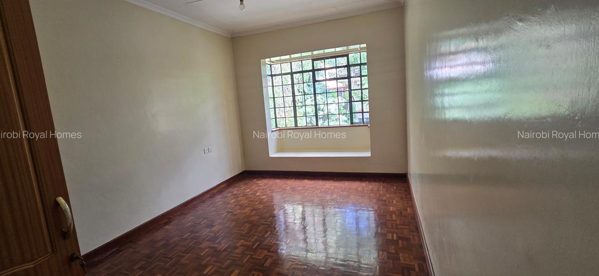 4 Bed Townhouse with En Suite at Brookside Garden - 7