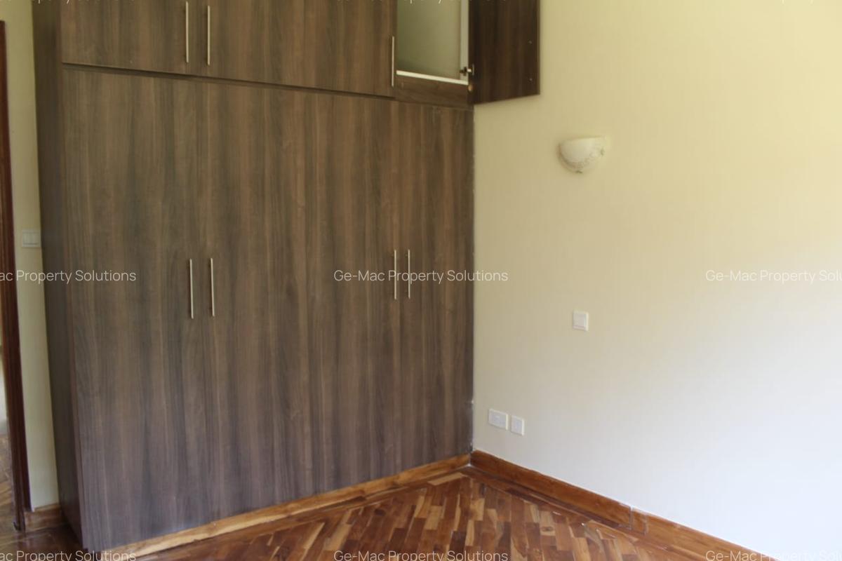 4 Bed House with En Suite in Kiambu Road - 8