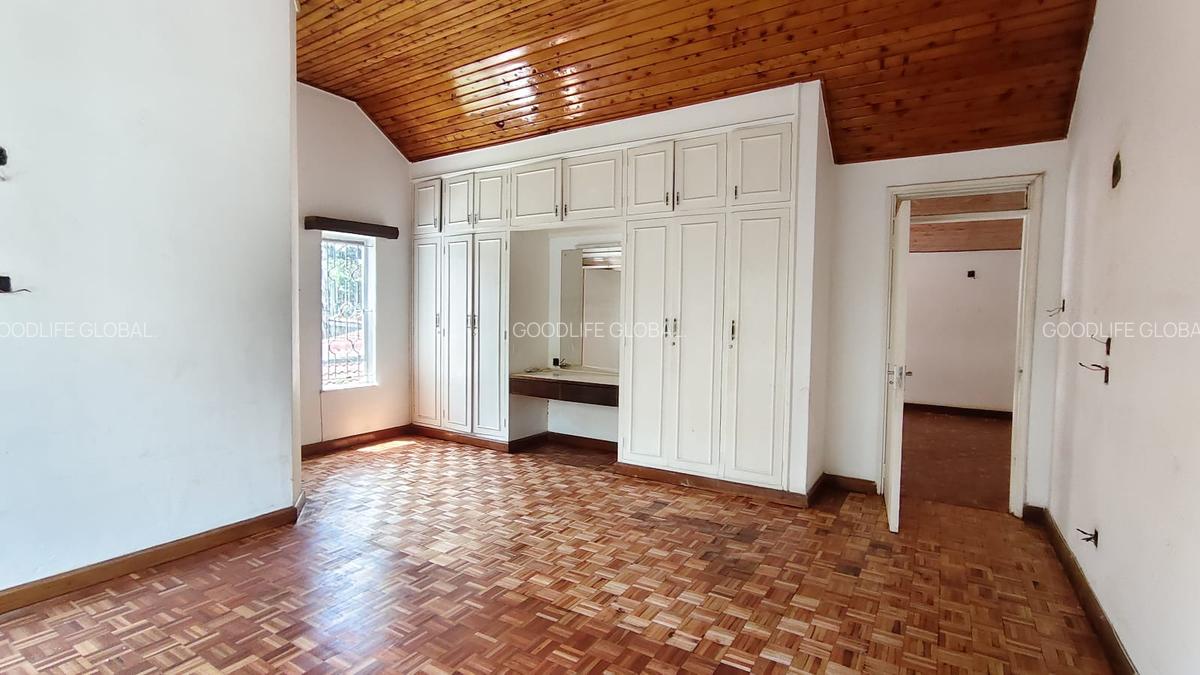 5 Bed House with En Suite at Gigiri - 12