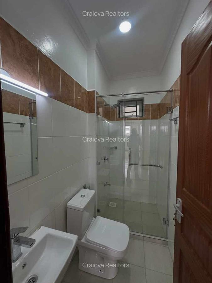 2 Bed Apartment with En Suite at Ngong Road - 7