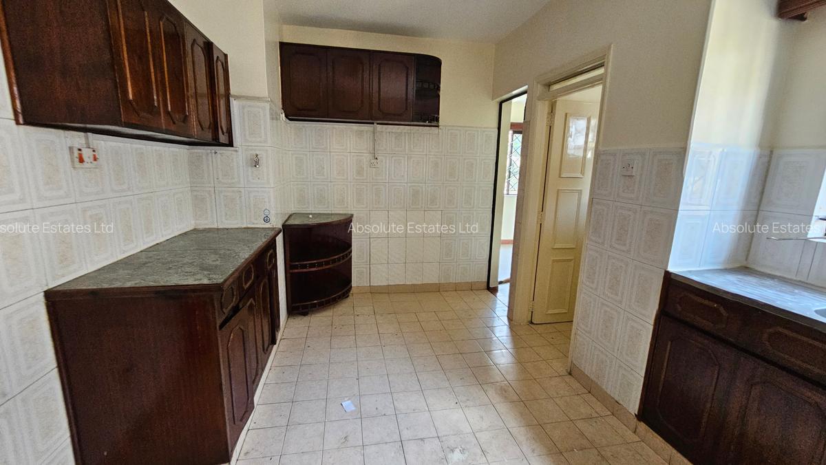 2 Bed Apartment with En Suite in Kileleshwa - 10