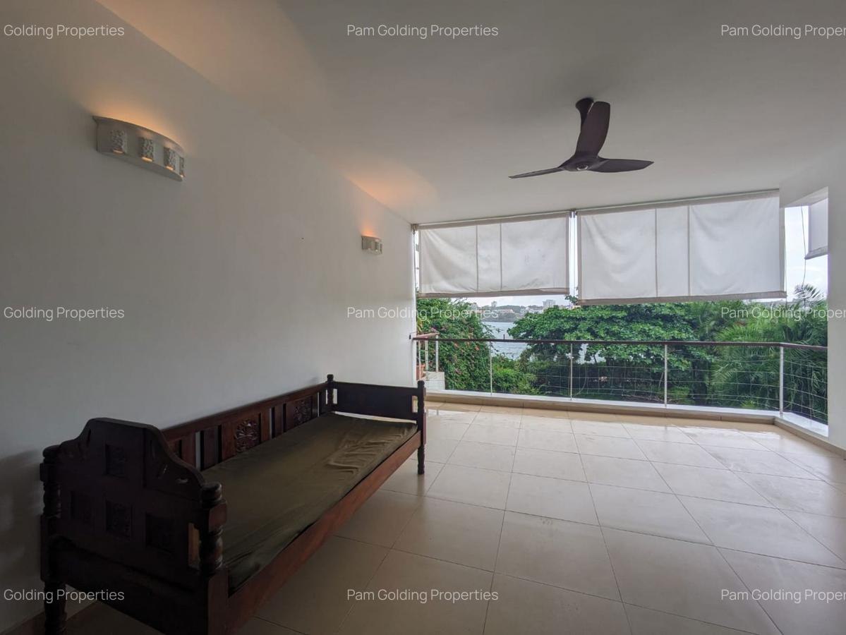 Furnished 3 Bed Apartment with En Suite in Nyali Area - 18