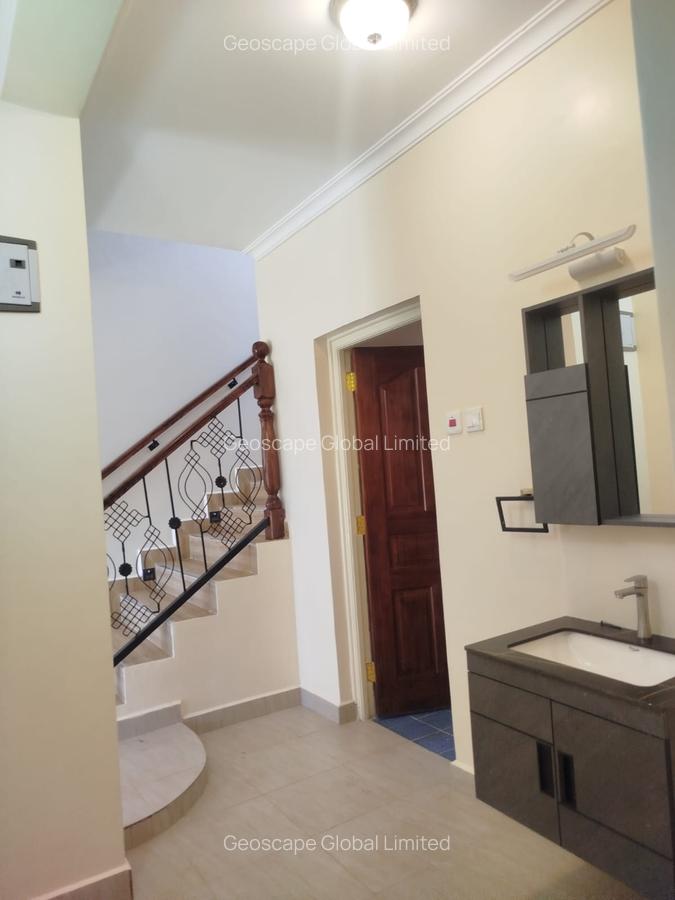 4 Bed House with En Suite in Karen - 5