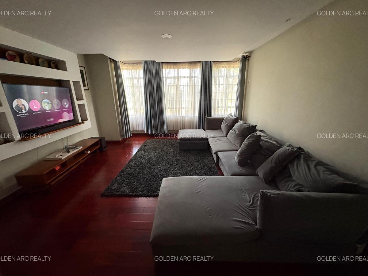 5 Bed Townhouse with En Suite in Karen - 8