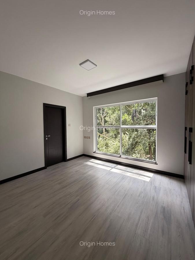 3 Bed Apartment with En Suite at Riverside Drive - 3