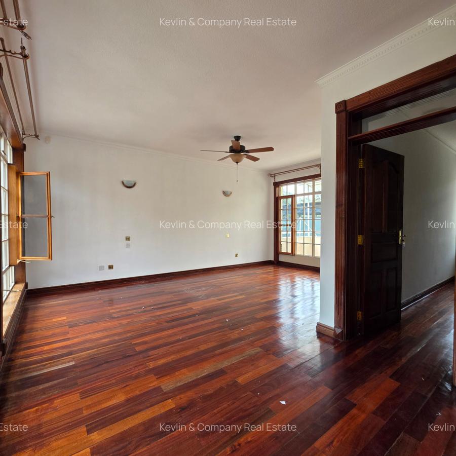 4 Bed Villa with En Suite in Kyuna - 13