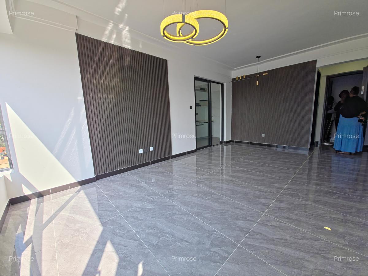 2 Bed Apartment with En Suite in Lavington - 8