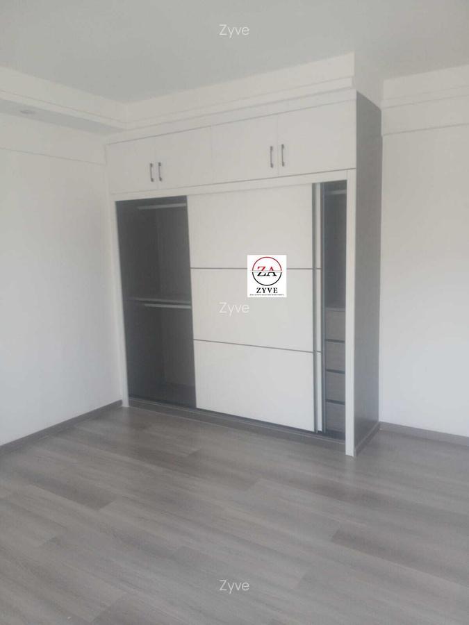 2 Bed Apartment with En Suite at Lavington - 6