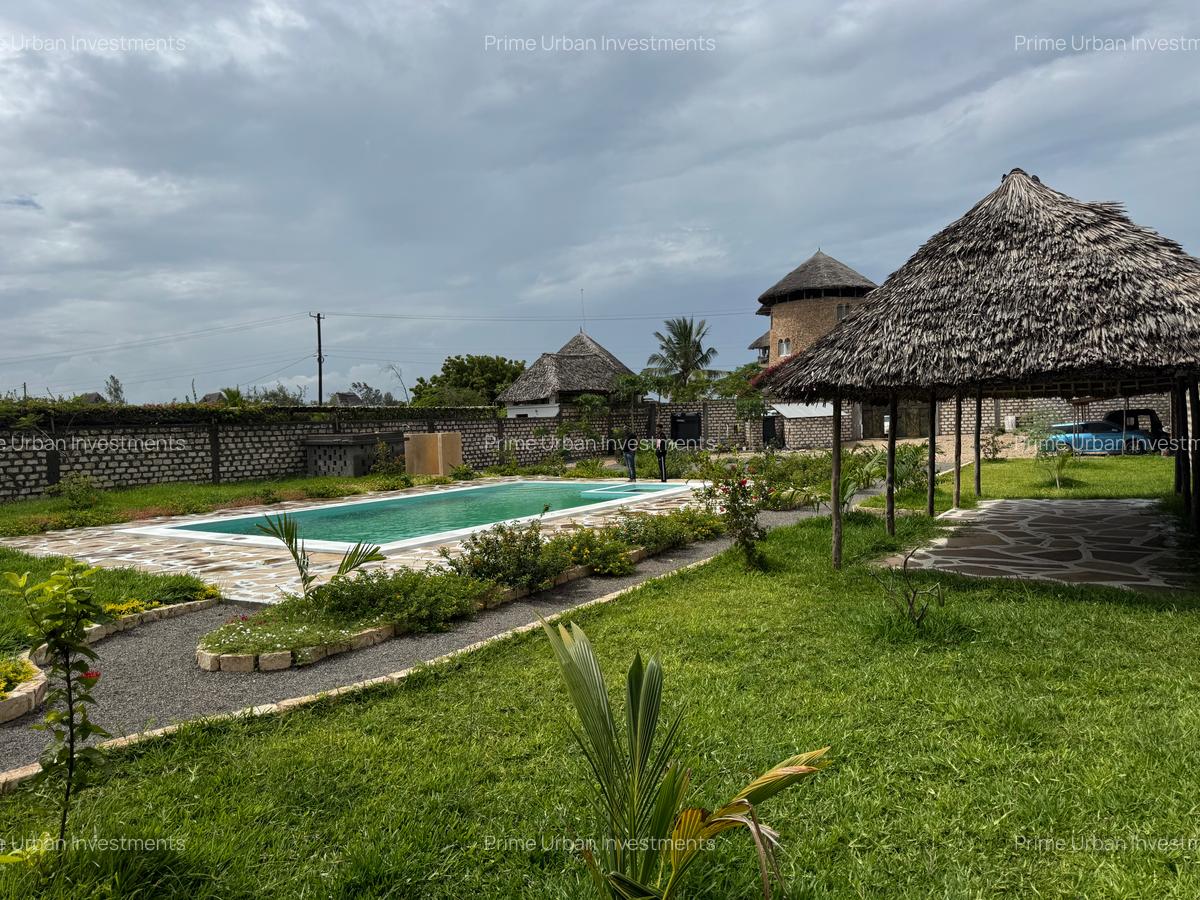 6 Bed Townhouse with En Suite in Watamu - 16