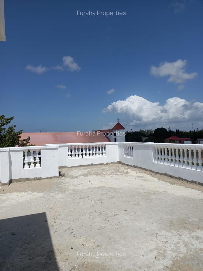 4 Bed Townhouse with En Suite at Utange - 10