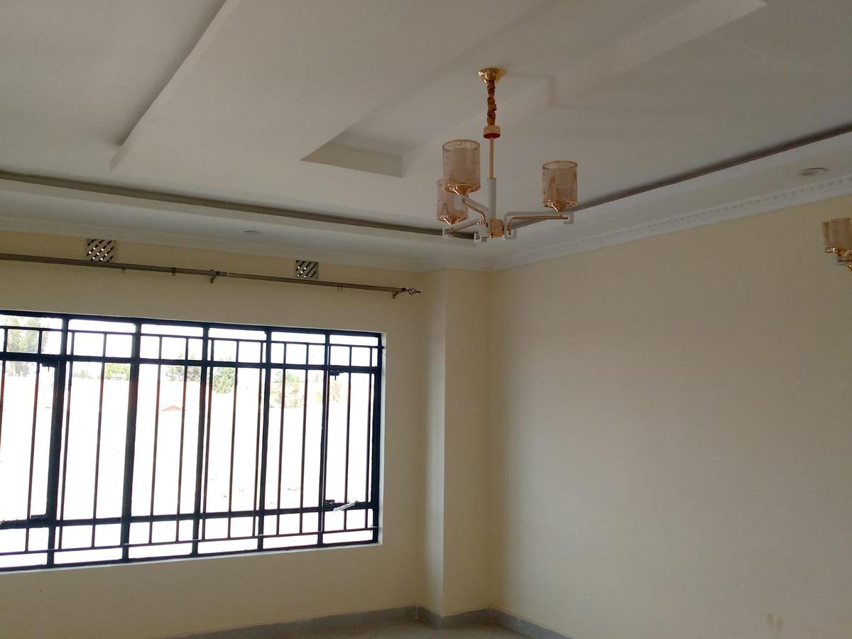 3 Bed House with En Suite at Acacia - 8