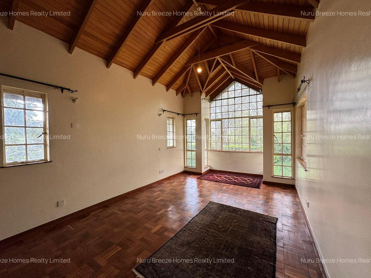 5 Bed Townhouse with En Suite in Rosslyn - 12