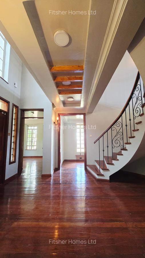 4 Bed House with En Suite in Runda - 9