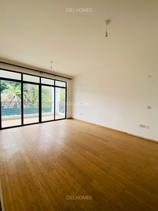 4 Bed Villa with En Suite in Lavington - 11