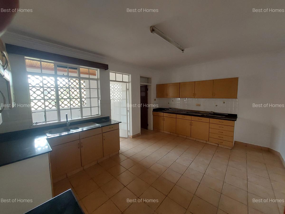 3 Bed Apartment with En Suite in Kileleshwa - 3