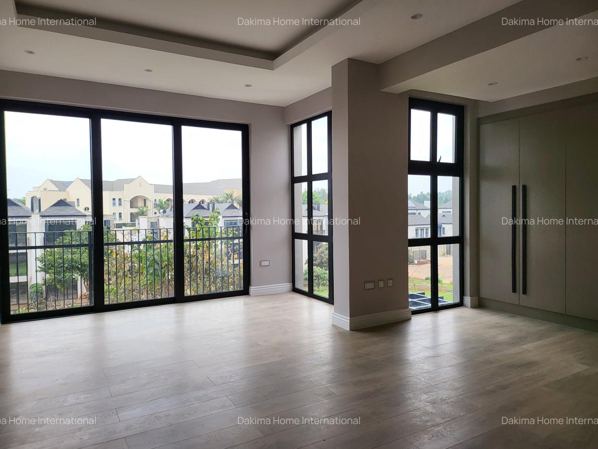 4 Bed Townhouse with En Suite in Runda - 16