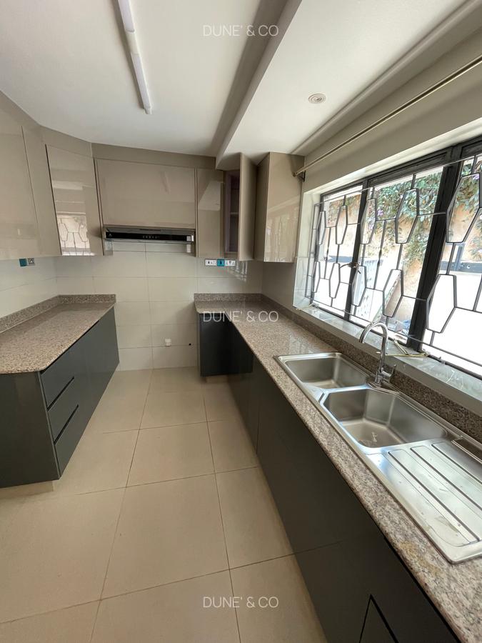 4 Bed Townhouse with En Suite in Westlands Area - 5