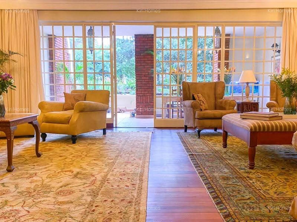 4 Bed Townhouse with En Suite in Riverside - 11
