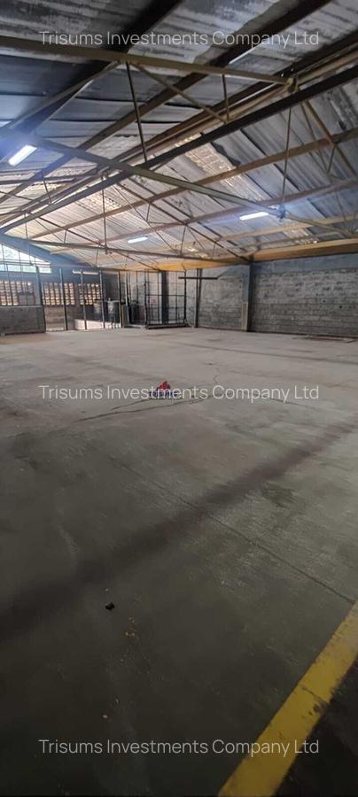 30,000 ft² Warehouse with Service Charge Included in Industrial Area - 16