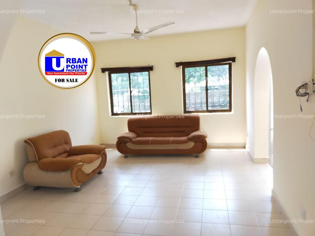 4 Bed House with En Suite in Nyali Area - 6